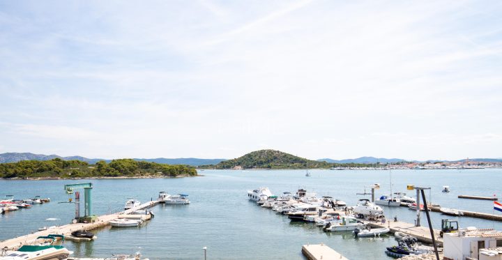 Casa in vendita 395 m² – Murter