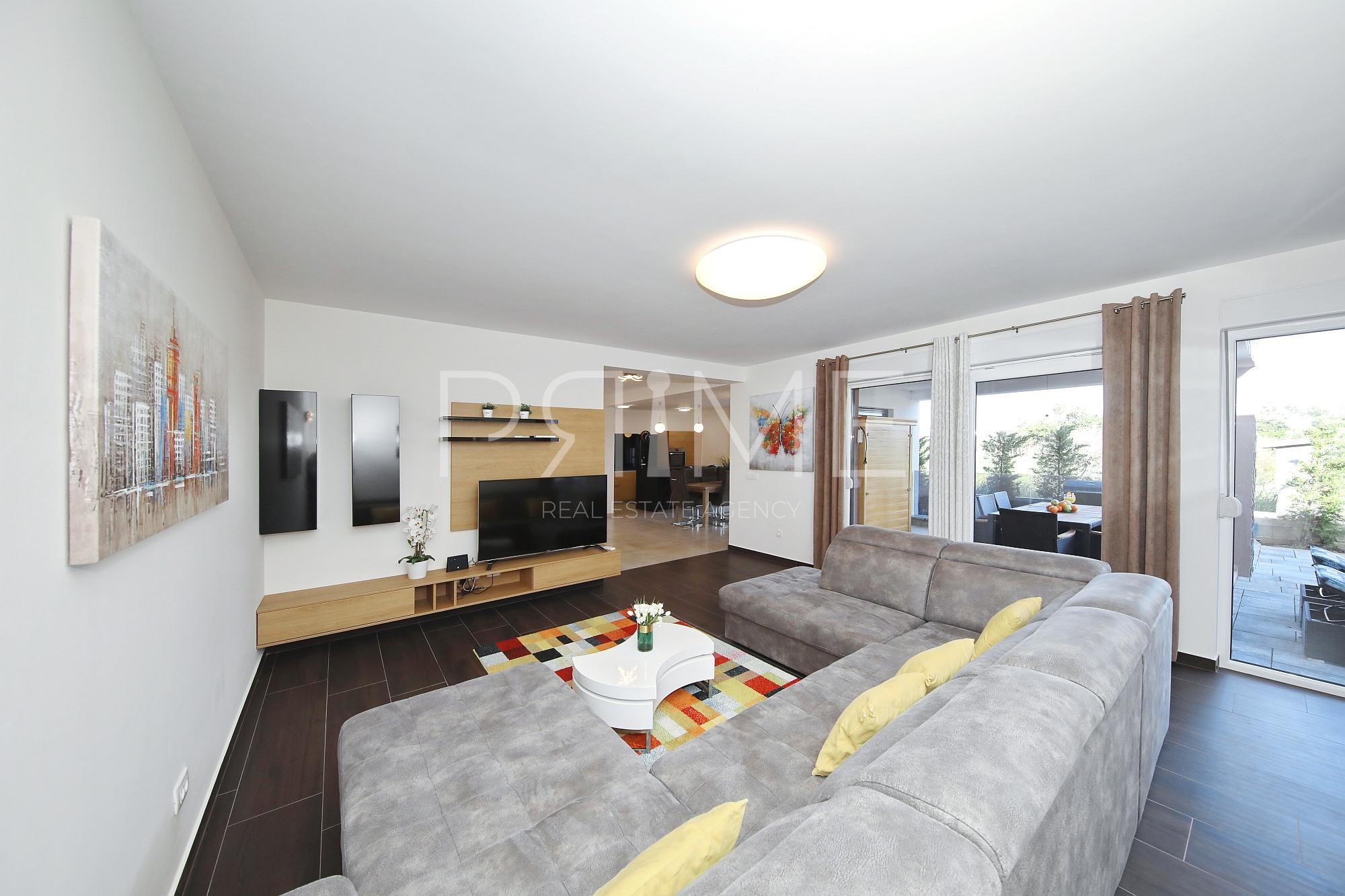 House For sale - ZADARSKA NIN