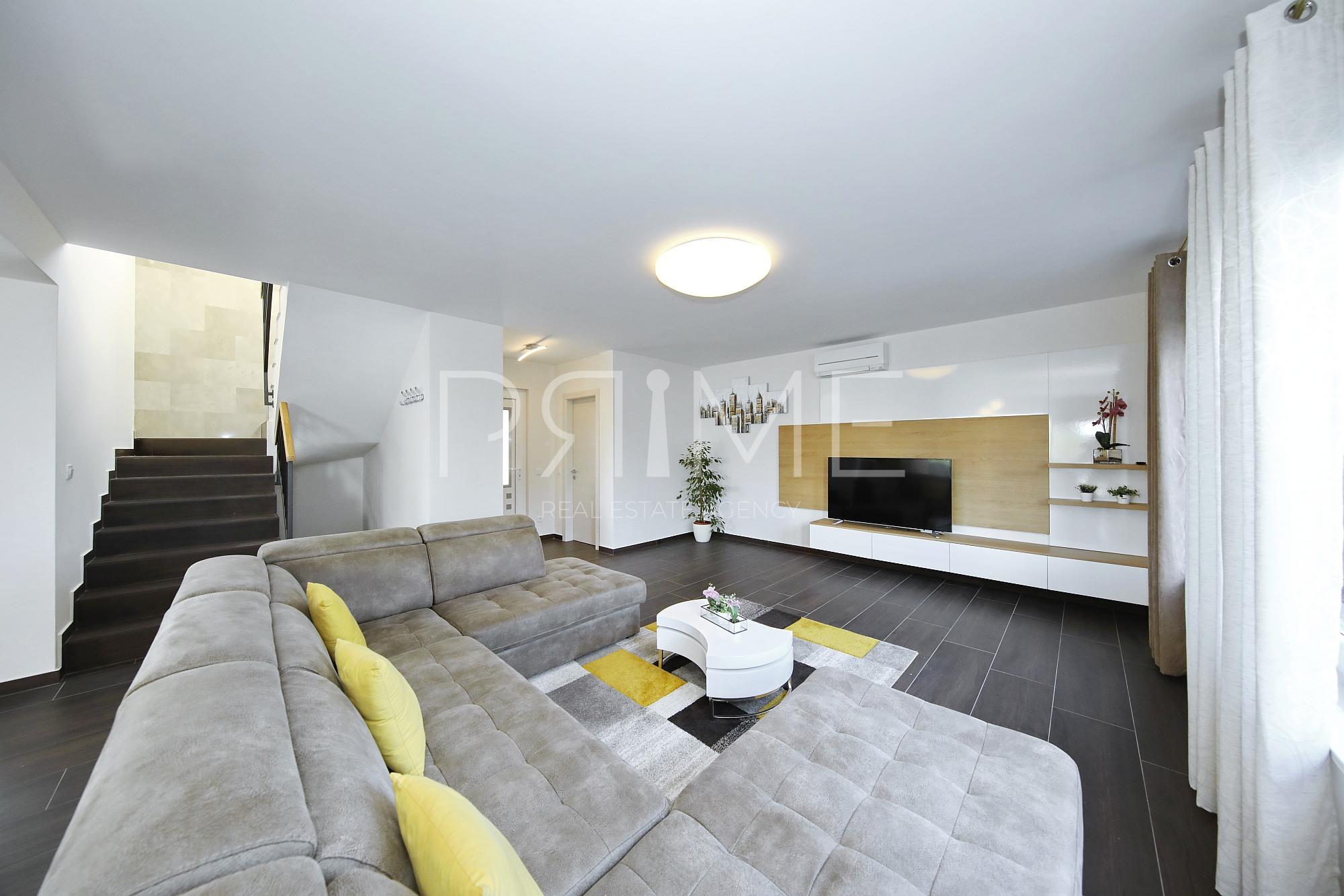 House For sale - ZADARSKA NIN