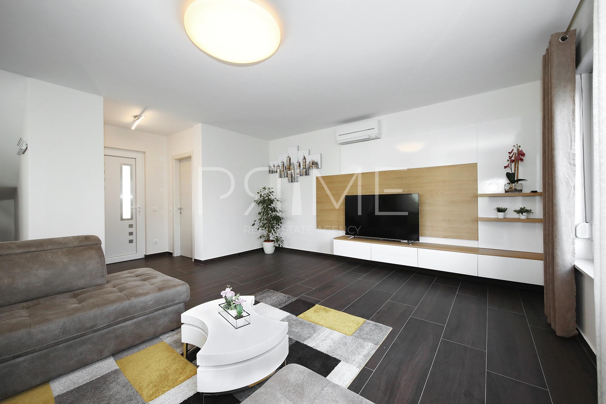 House For sale - ZADARSKA NIN