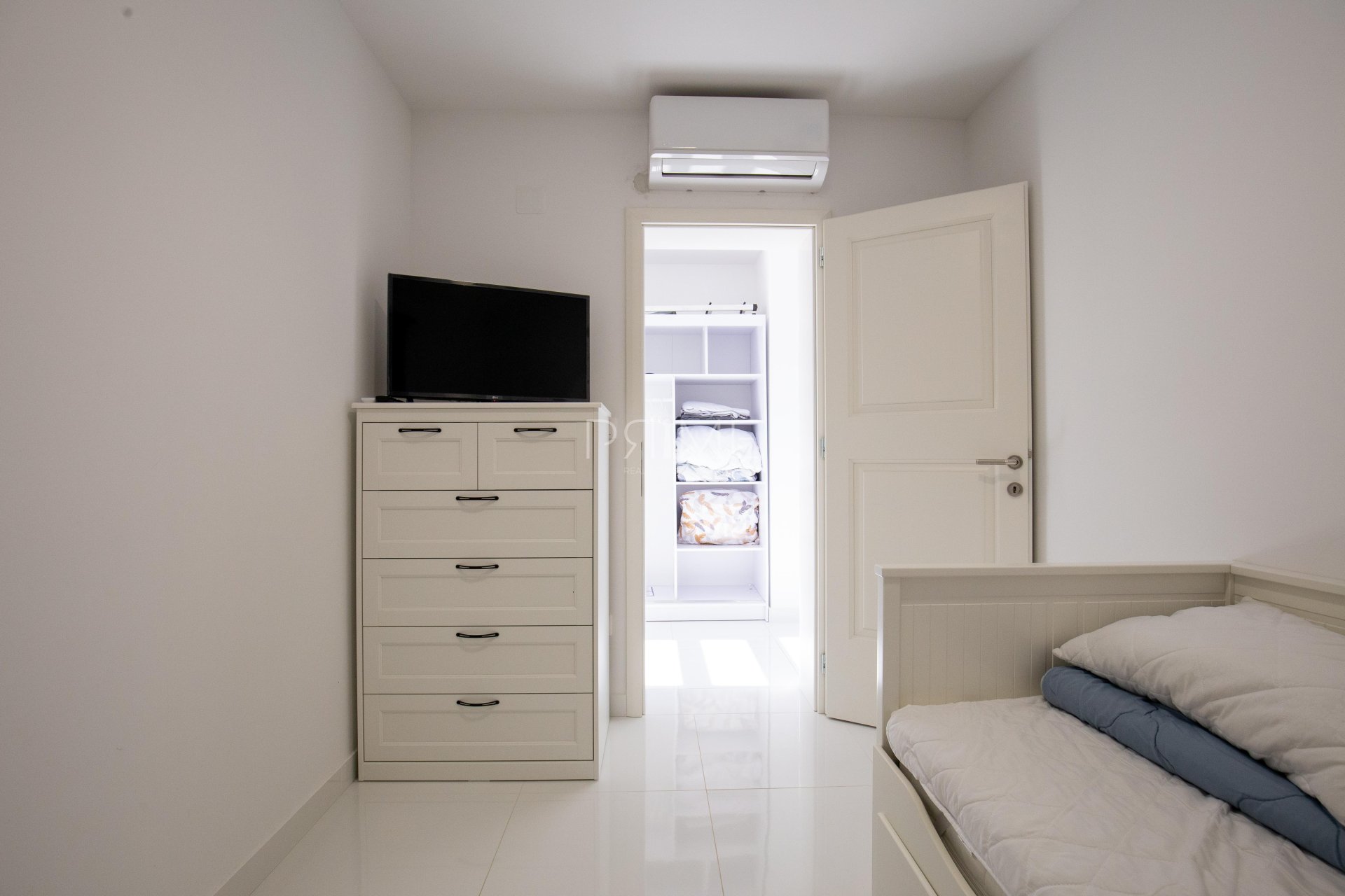 Apartma Naprodaj - ZADARSKA Vir