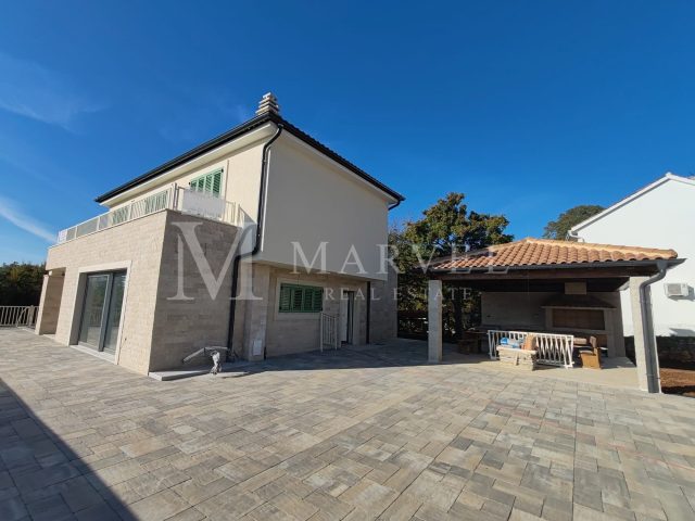 House For sale - Primorsko-goranska Malinska-dubašnica - foto 2/13