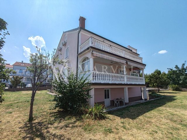 Flat for sale 390 m² – Malinska