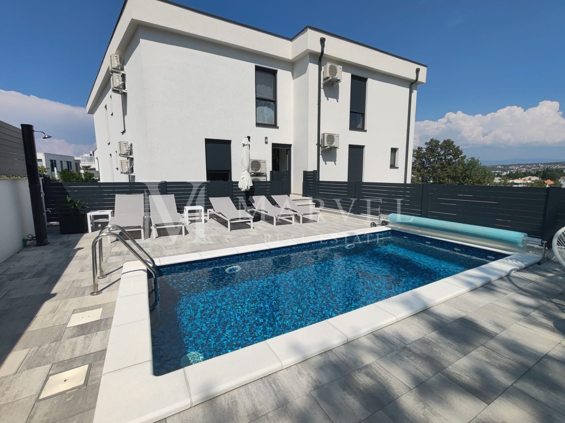 Apartma Naprodaj - PRIMORSKO-GORANSKA Malinska-Dubašnica