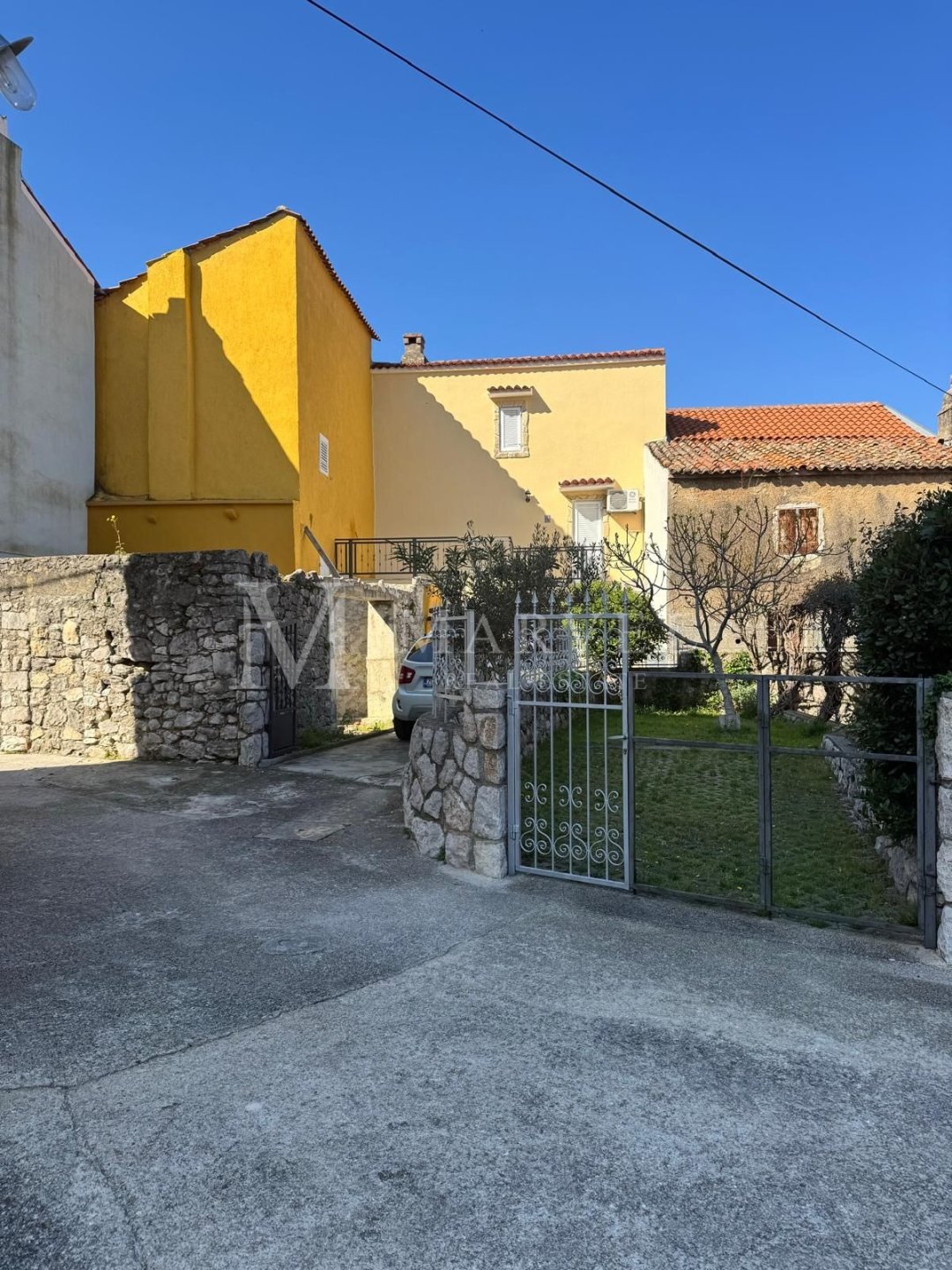 Haus Zu verkaufen - Primorsko-goranska Omišalj - foto 1/4