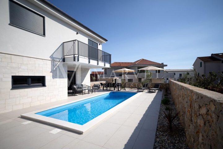 Hiša na predaj 150 m² – Malinska