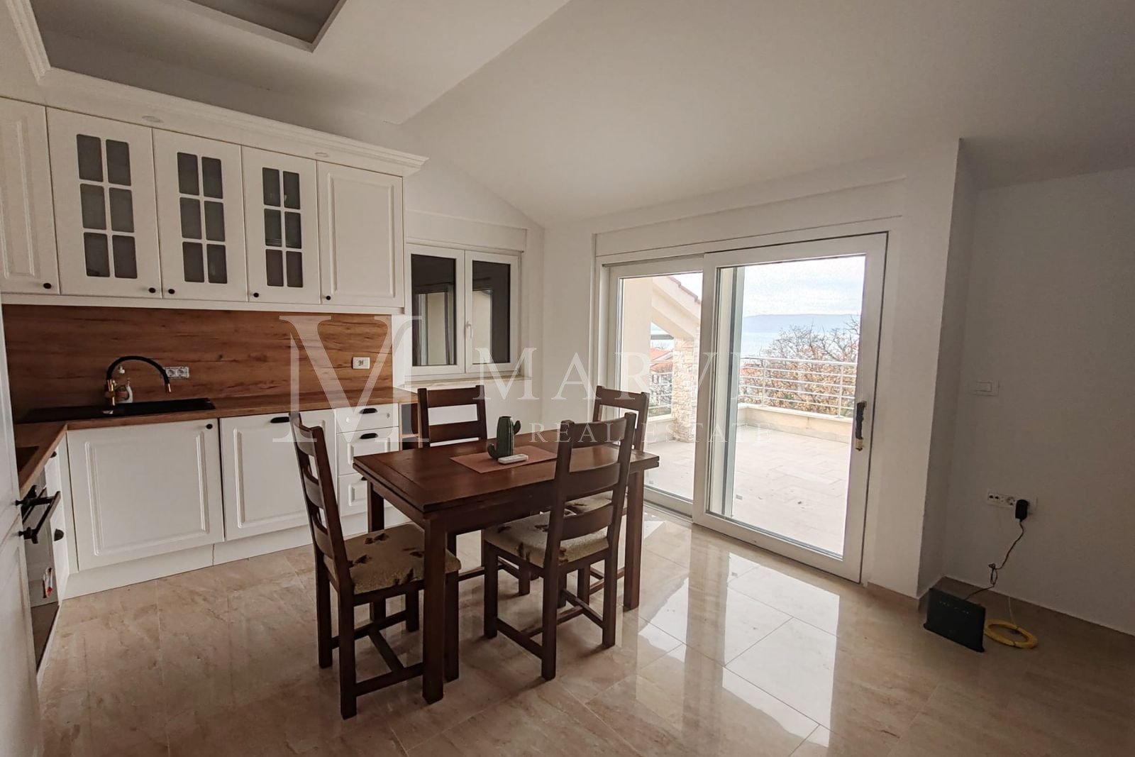 Apartment Zu verkaufen - PRIMORSKO-GORANSKA OMIŠALJ