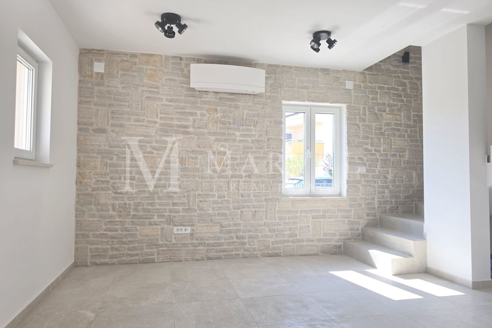 House For sale - PRIMORSKO-GORANSKA Malinska-Dubašnica