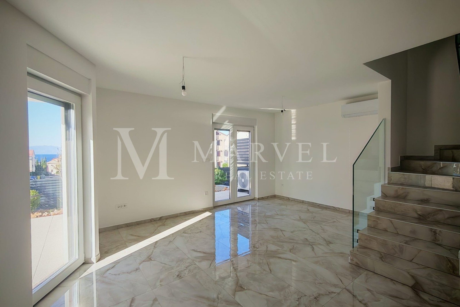 Appartement À vendre - PRIMORSKO-GORANSKA Malinska-Dubašnica