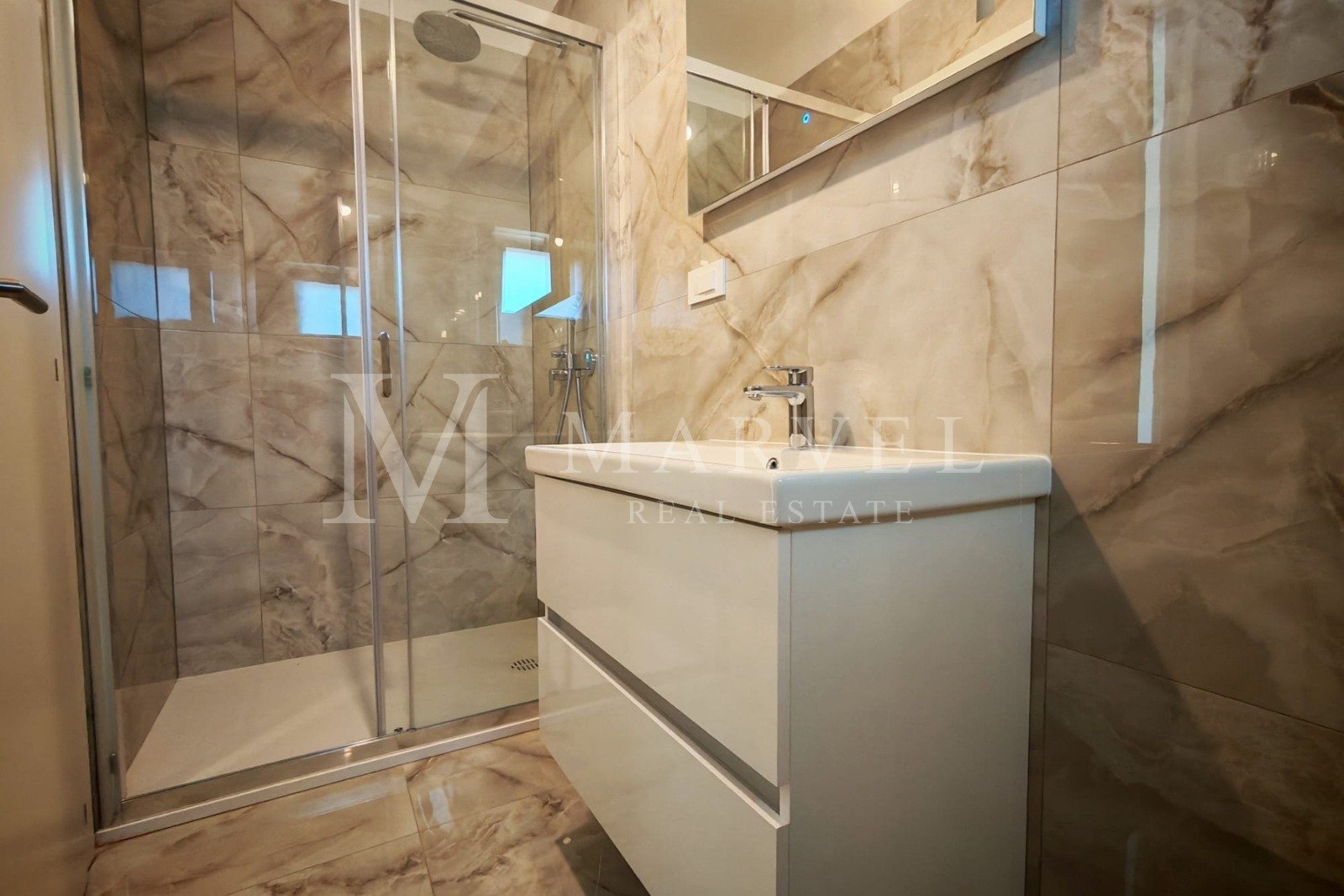Appartement À vendre - PRIMORSKO-GORANSKA Malinska-Dubašnica