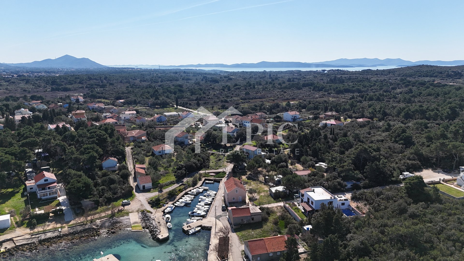 Land For sale - Zadarska Ugljan