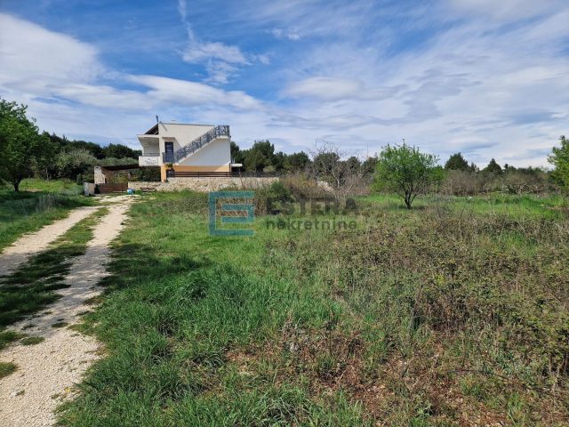 Pozemek na prodej 500 m² – Pakoštane