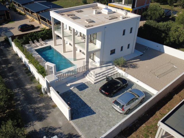 Maison à vendre 166 m² – Sveti Filip I Jakov
