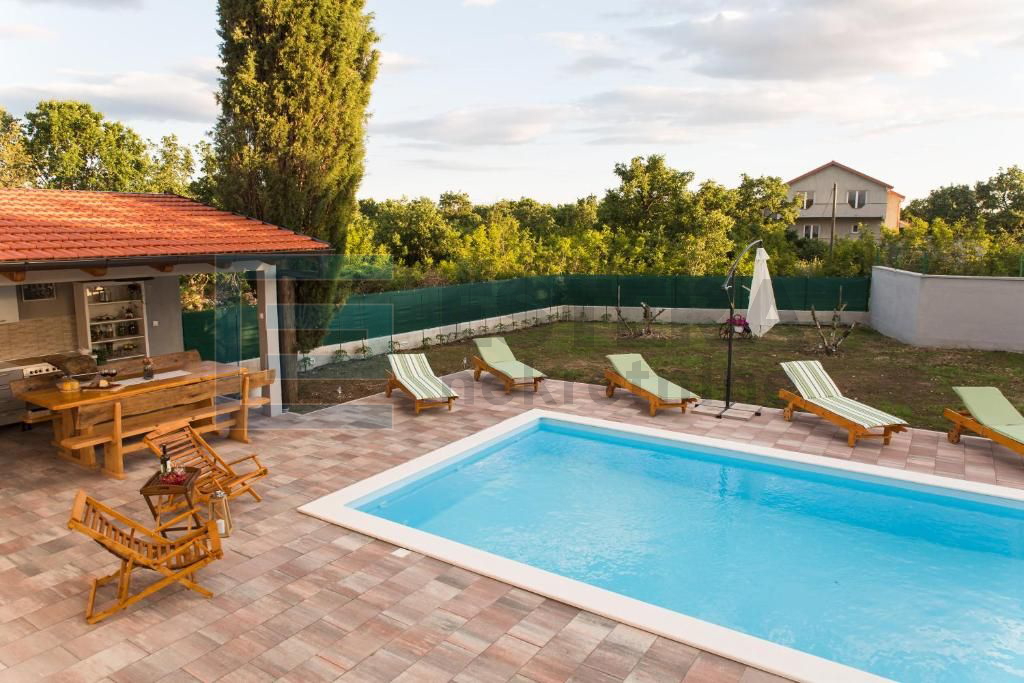 Casa In vendita - Zadarska Perušić Benkovački