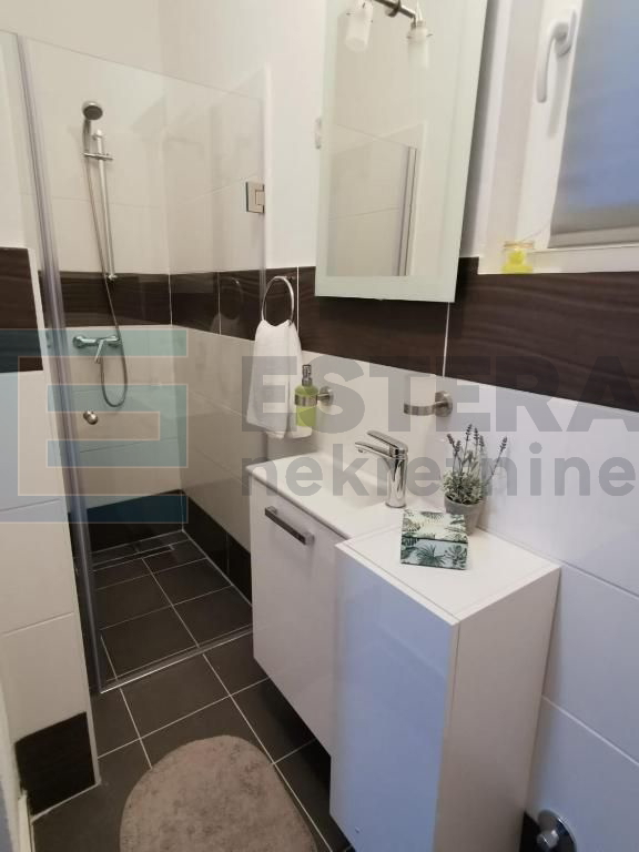 Casa In vendita - Zadarska Perušić Benkovački