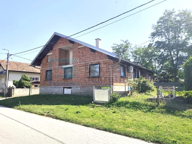Casa in vendita 218 m² – Sivica