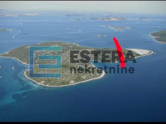 Pozemek na prodej 15005 m² – Tkon