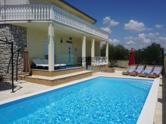 Dům na prodej 235 m² – Polača