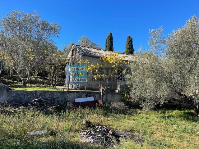 Pozemek na prodej 1301 m² – Pašman