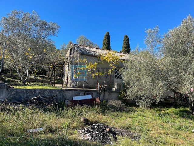 Parcela naprodaj 1301 m² – Pašman