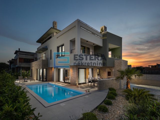 House for sale 345 m² – Bibinje