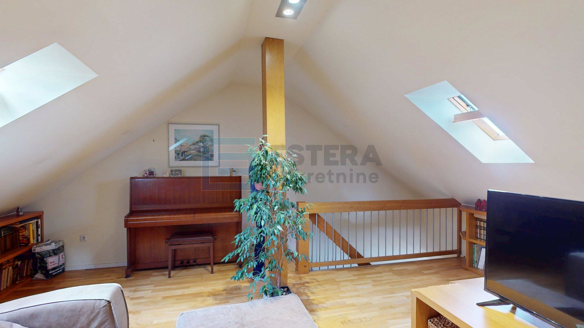 Apartma Na predaj - Grad Zagreb Voltino