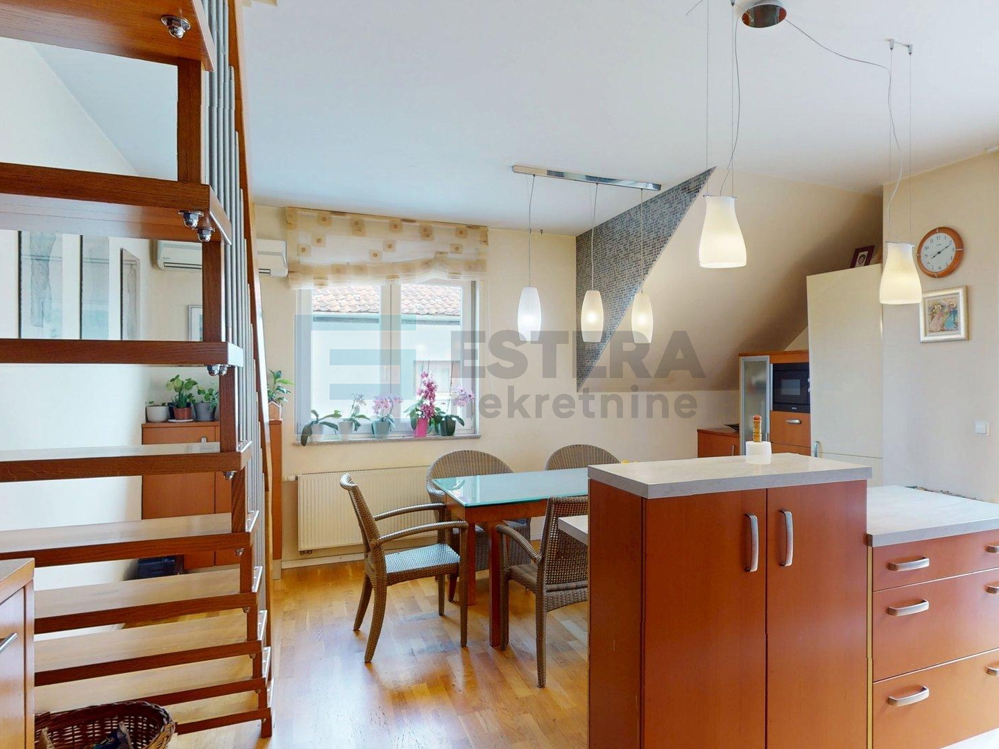 Apartma Na predaj - Grad Zagreb Voltino