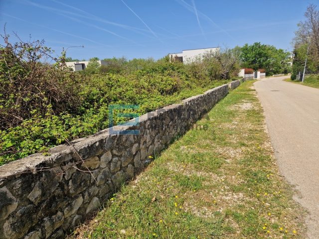 Pozemok na predaj 2151 m² – Nin