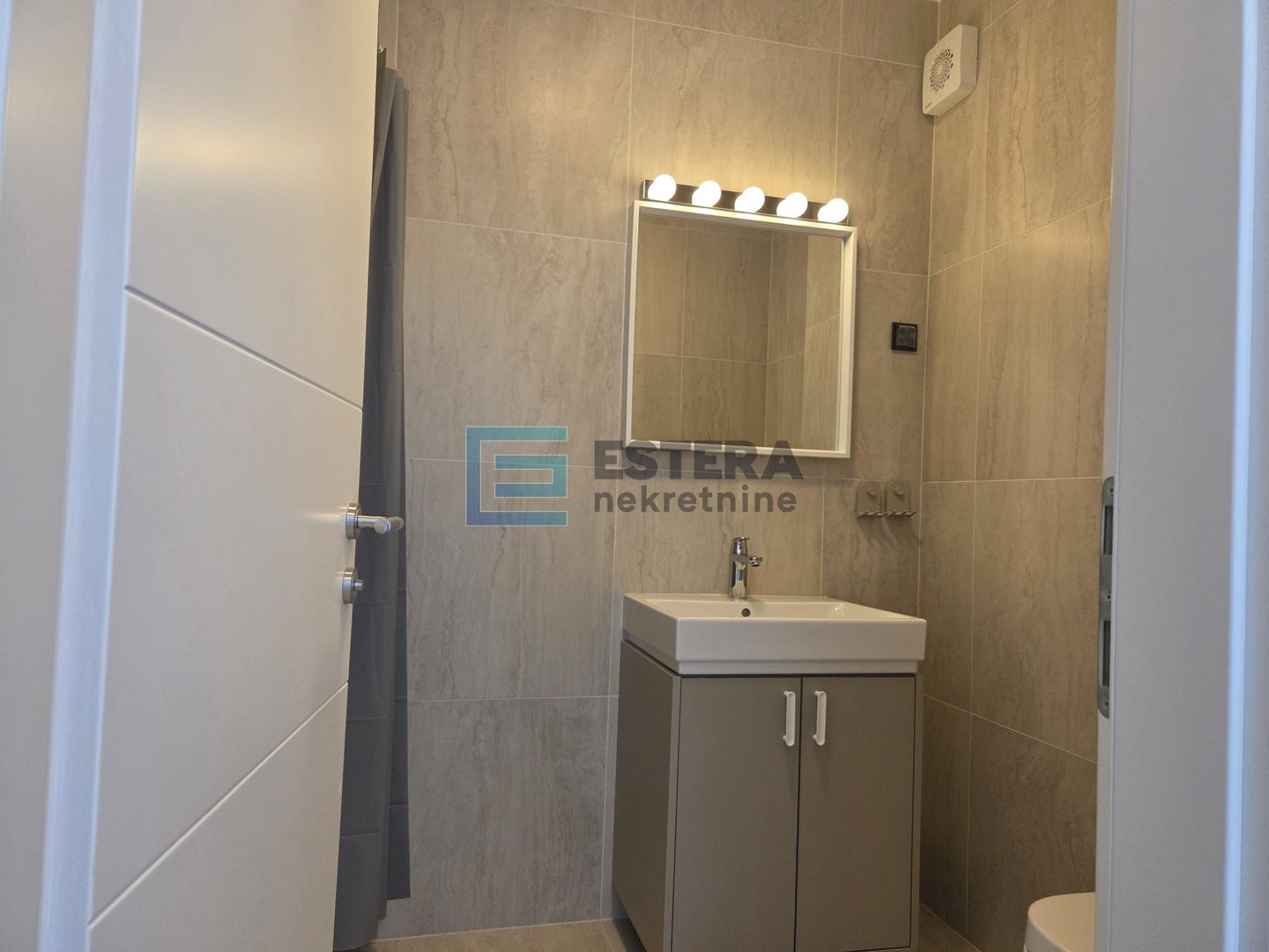 Appartement À louer - Grad Zagreb Otok