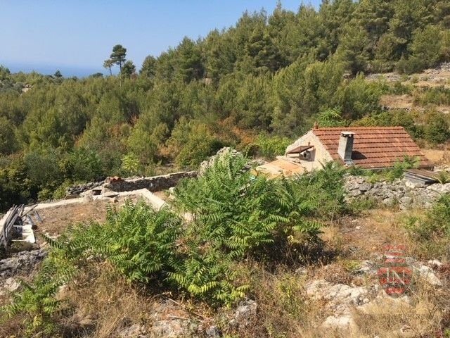 Zemljište na prodaju 104000 m² – Korčula