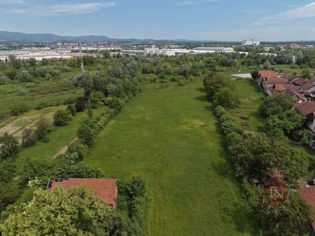 Land for sale 8308 m² – Peščenica - Žitnjak