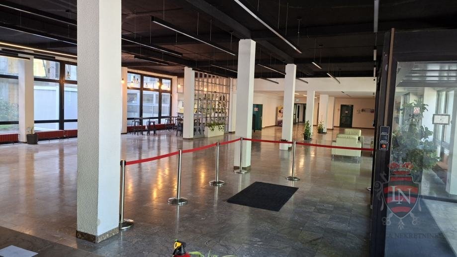 Business premises For rent - Grad Zagreb Peščenica - Žitnjak