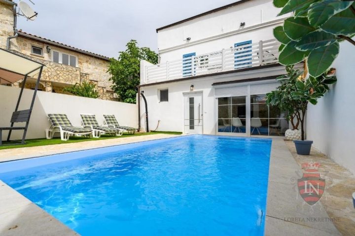 Dům na prodej 140 m² – Poreč