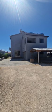 Haus zu verkaufen 915 m² – Sukošan