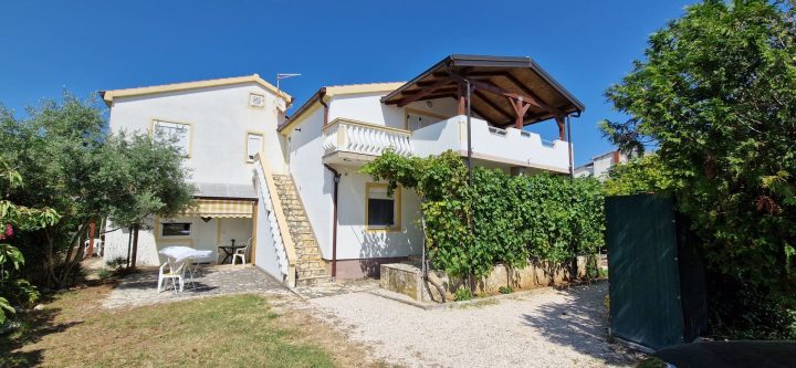 Kuća na prodaju 396 m² – Nin