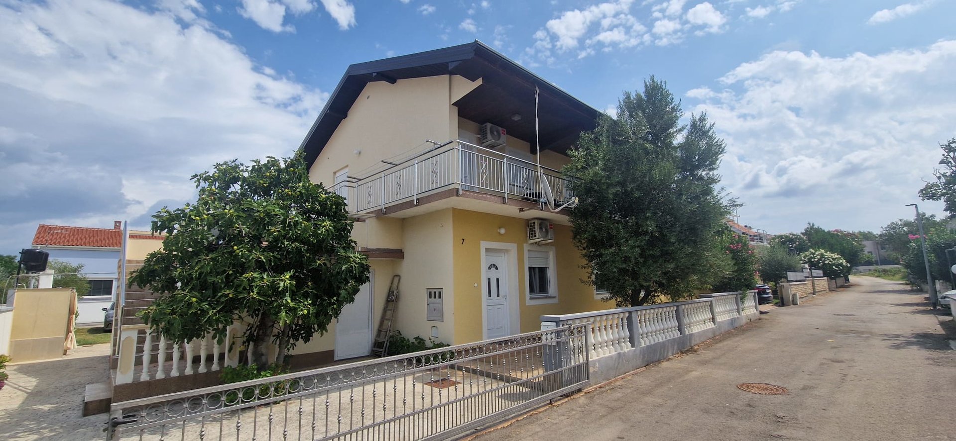 Kuća Na prodaju - Zadarska Vrsi