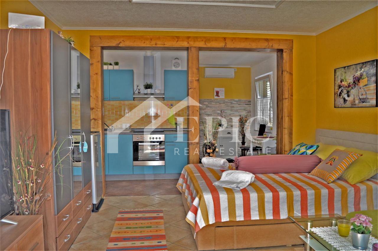 Casa In vendita - Zadarska Podlug