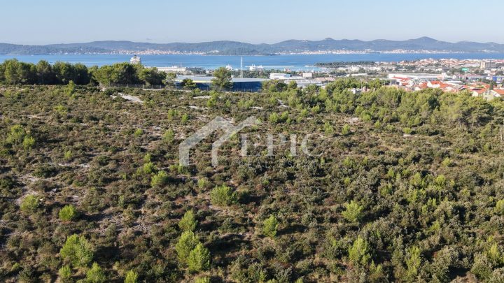 Parcela naprodaj 18780 m² – Zadar