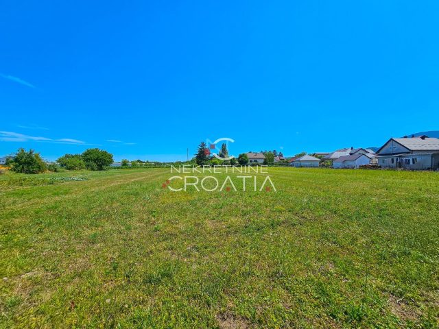 Terrain à vendre 1200 m² – Ivanec