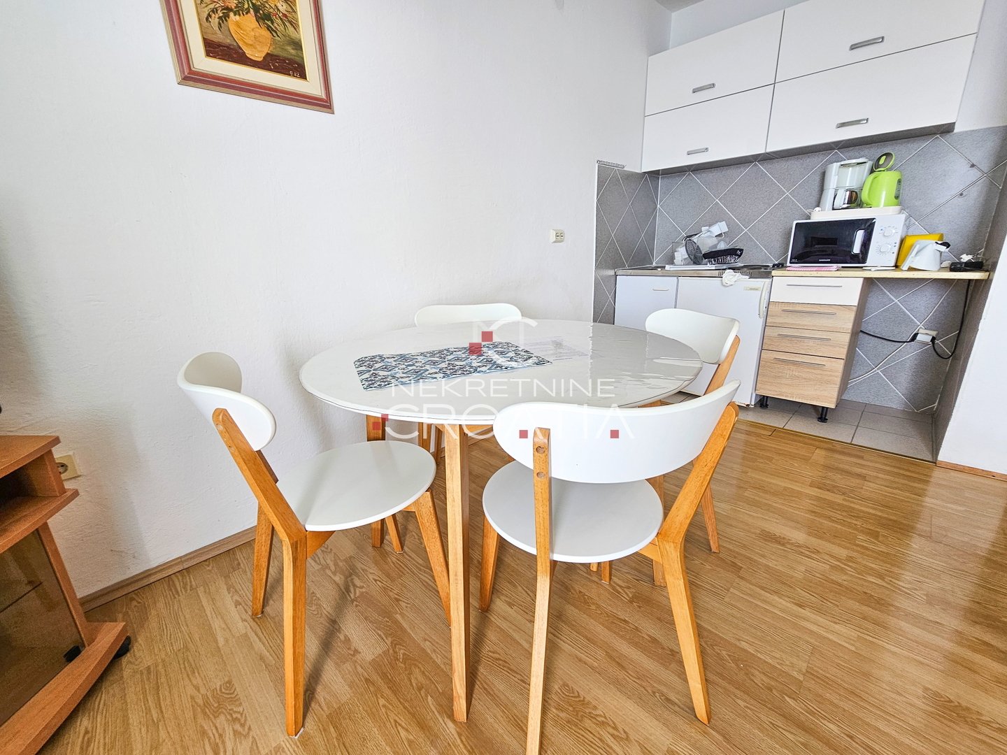 Flat For sale - Ličko-senjska Prizna