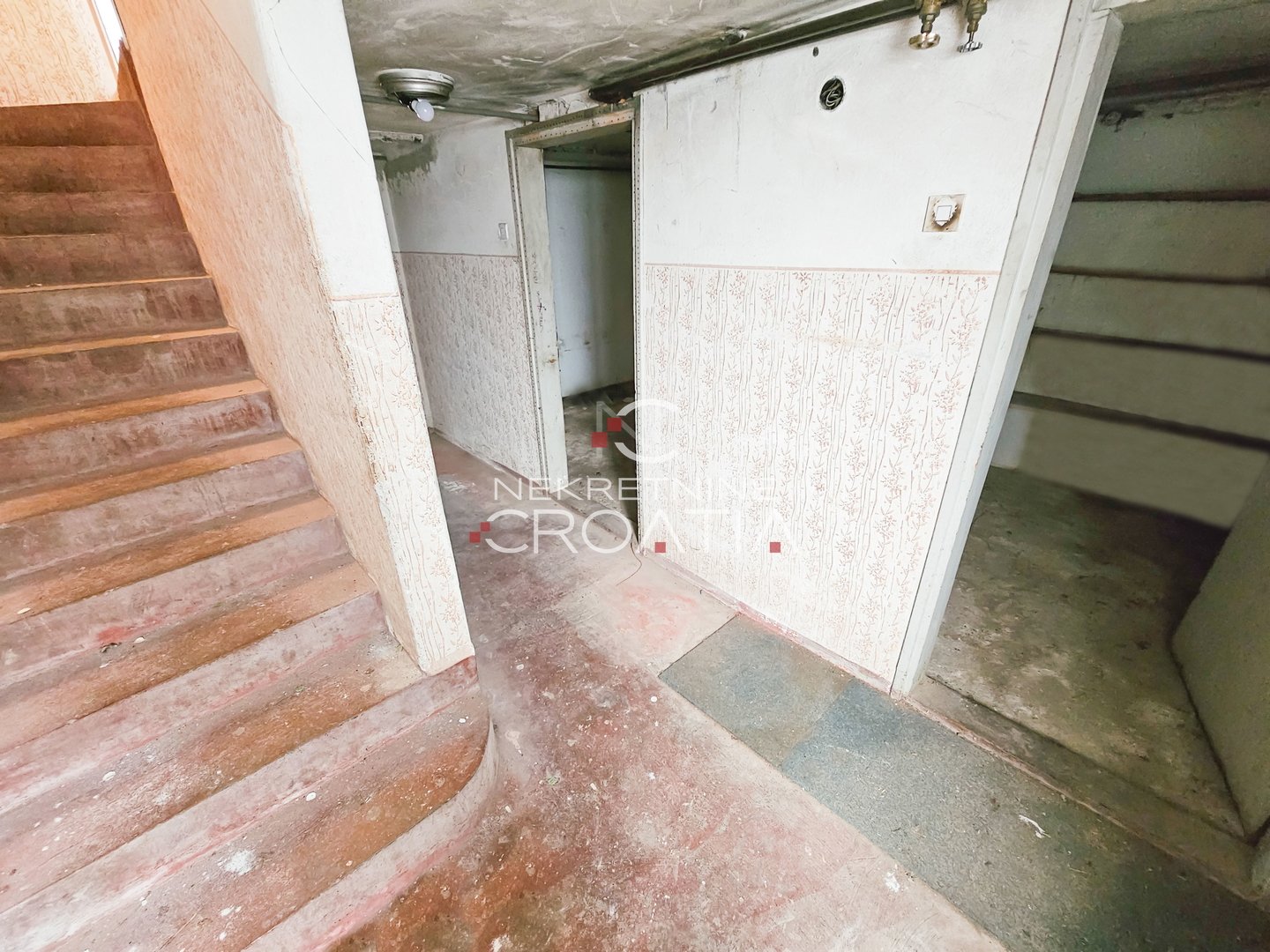 Business premises For sale - Varaždinska Centar