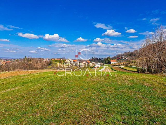 Pozemok na predaj 1823 m² – Ivanec