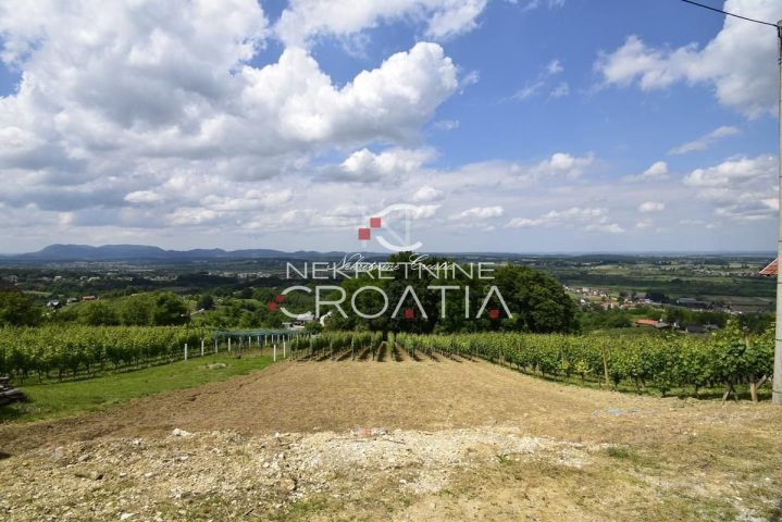 Pozemok na predaj 2041 m² – Ivanec