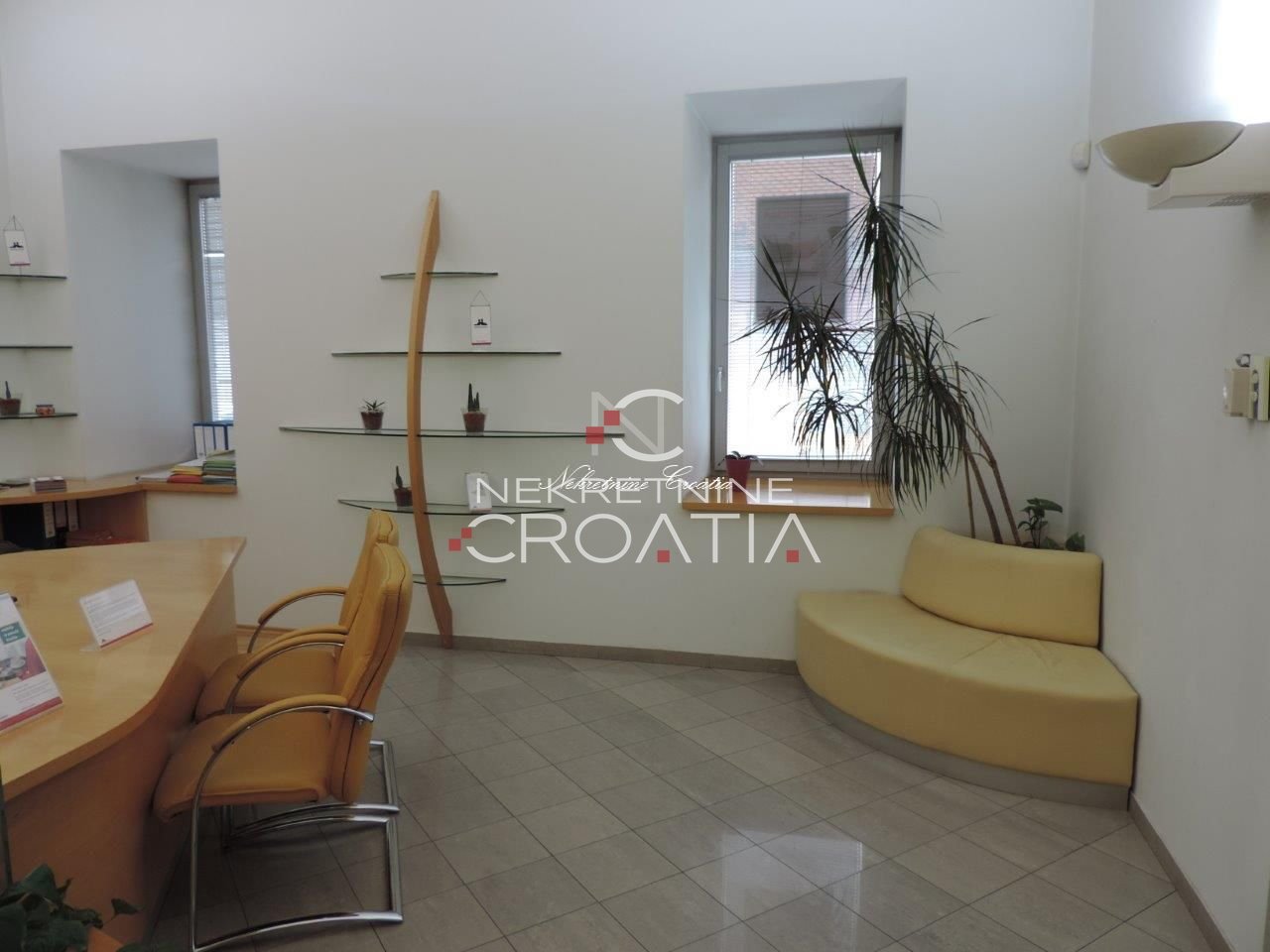 Poslovni prostor Za najam - Varaždinska Centar