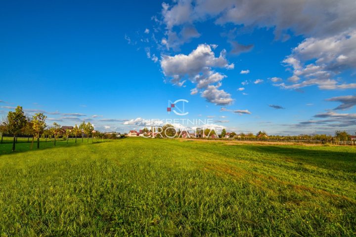 Pozemok na predaj 5726 m² – Maruševec