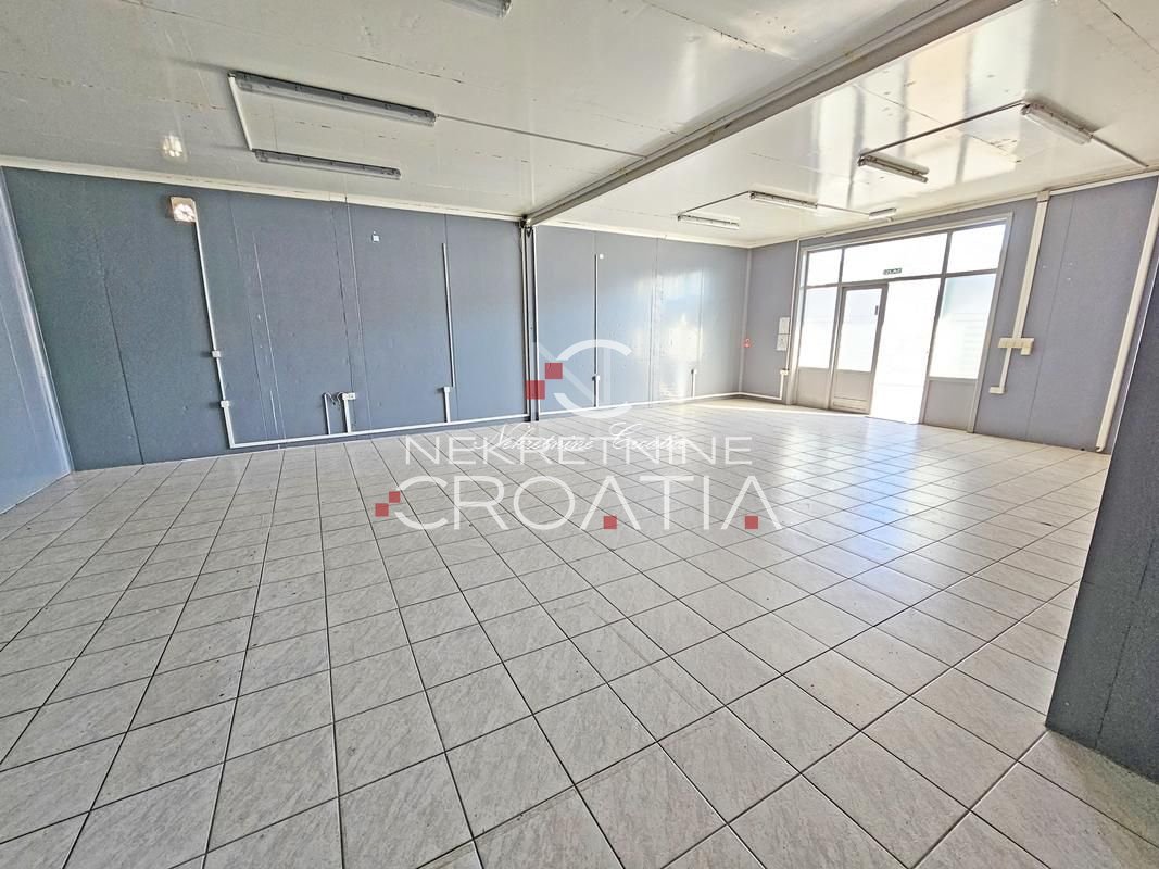 Poslovni prostori Naprodaj - Varaždinska Centar