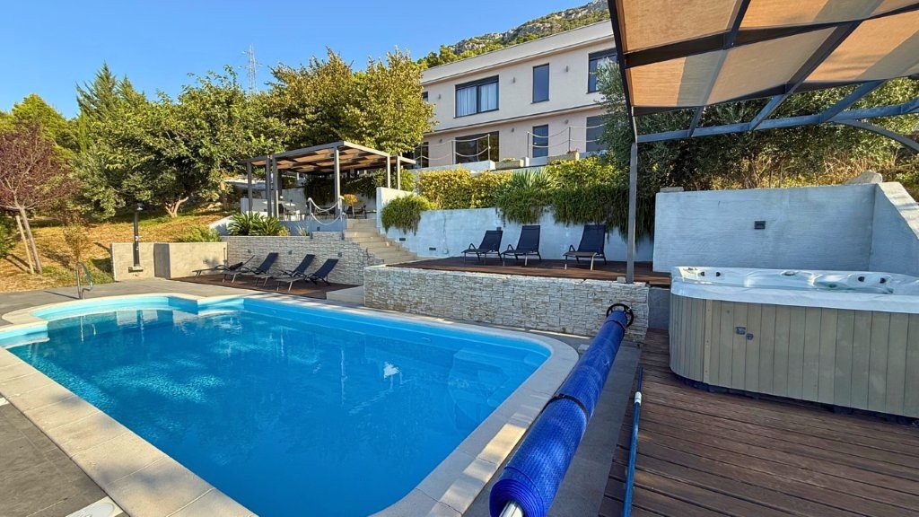 Casa In vendita - Splitsko-dalmatinska Split