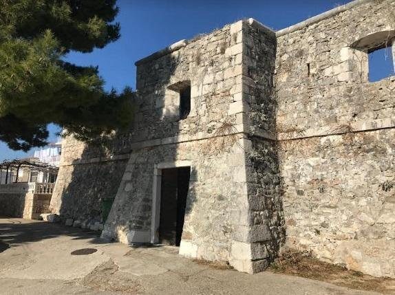Haus zu verkaufen 650 m² – Sućuraj