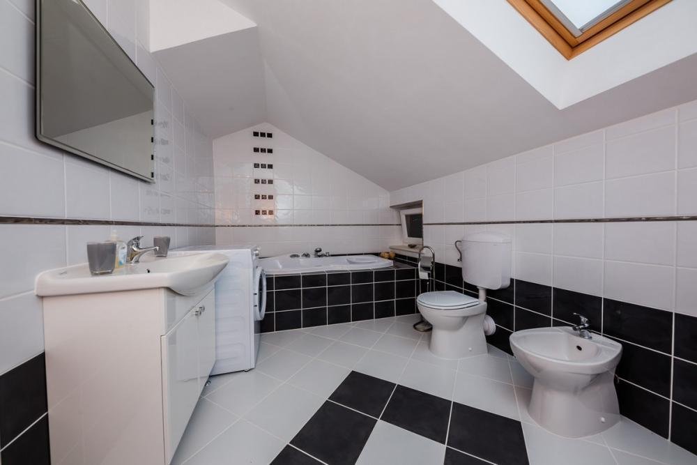 Casa In vendita - Splitsko-dalmatinska Supetar