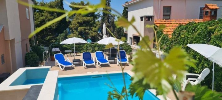 Hotel for sale 460 m² – Čiovo